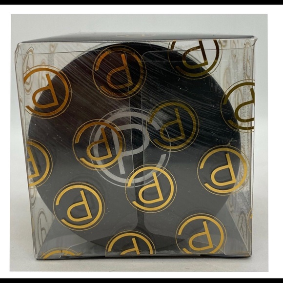 Pure Cosmetics - Picture 3 of 5